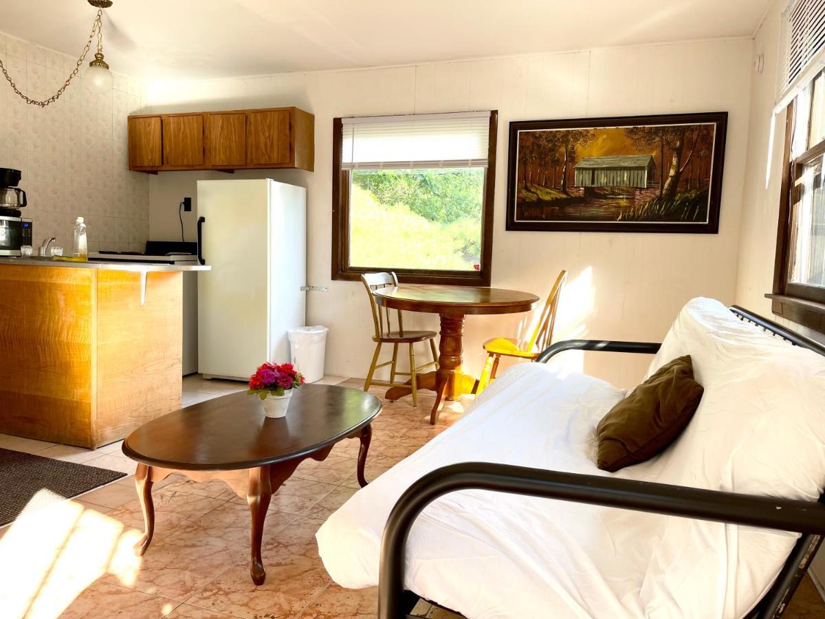 Rock Castle Resort Lake George Exterior foto